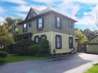 217 Washburn St, Elgin, IL 60123