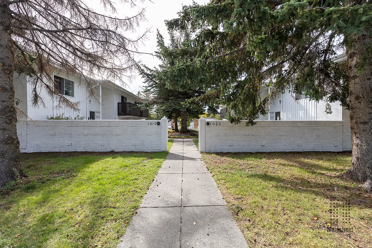 Building Photo - 1019 Northmount Dr NW