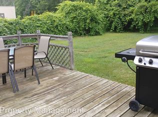 102 Elmore Dr, Rochester, NY 14606