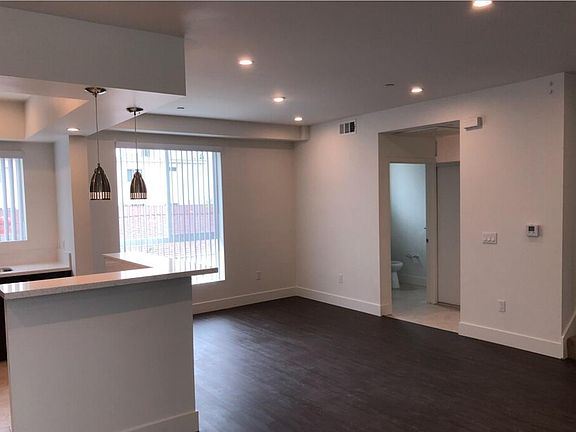 2nd image of 14247 Delano St #101
