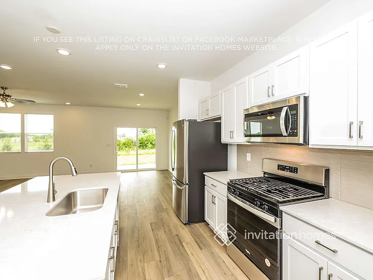 833 Molly Ln — Photo 7