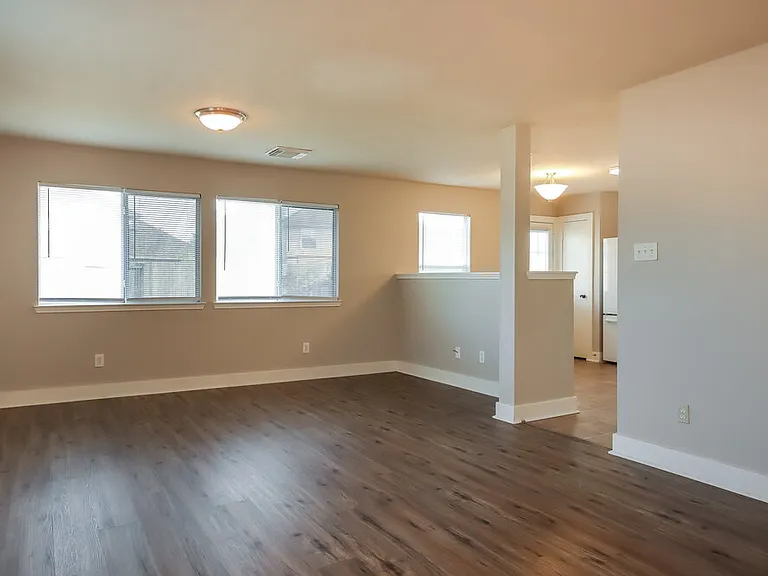 7431 Leightonfield Ct — Photo 5