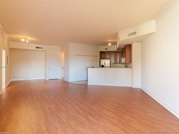 2nd image of 3001 NE 185th St APT 624
