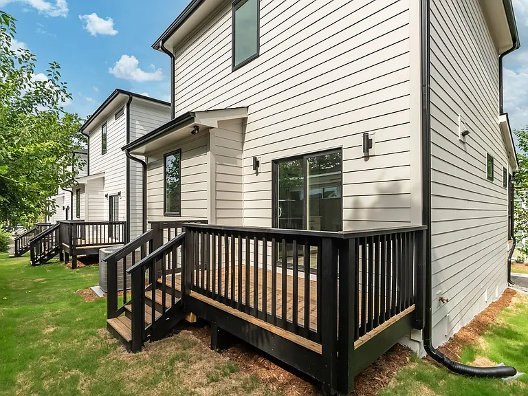 1015 Grant St — Photo 24