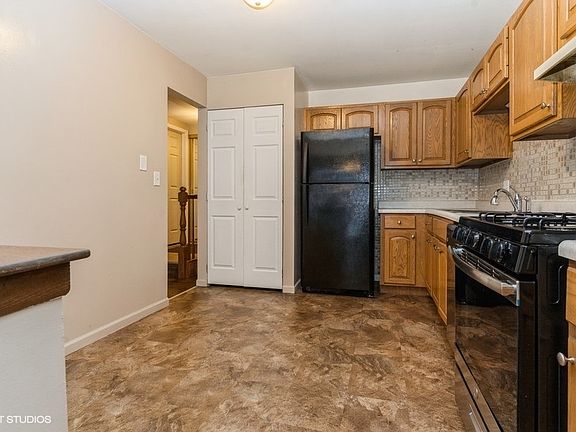 5th image of 676 Cumberland Trl APT A1