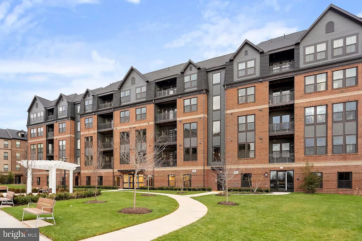 2 bed, 1301 sqft, $2,990 — Photo 3