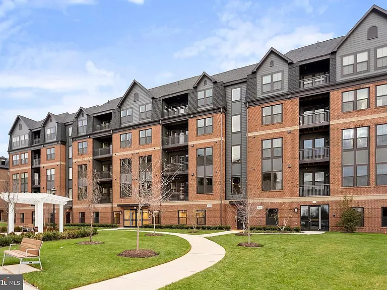 3927 Fair Ridge Dr #3003 — Photo 3