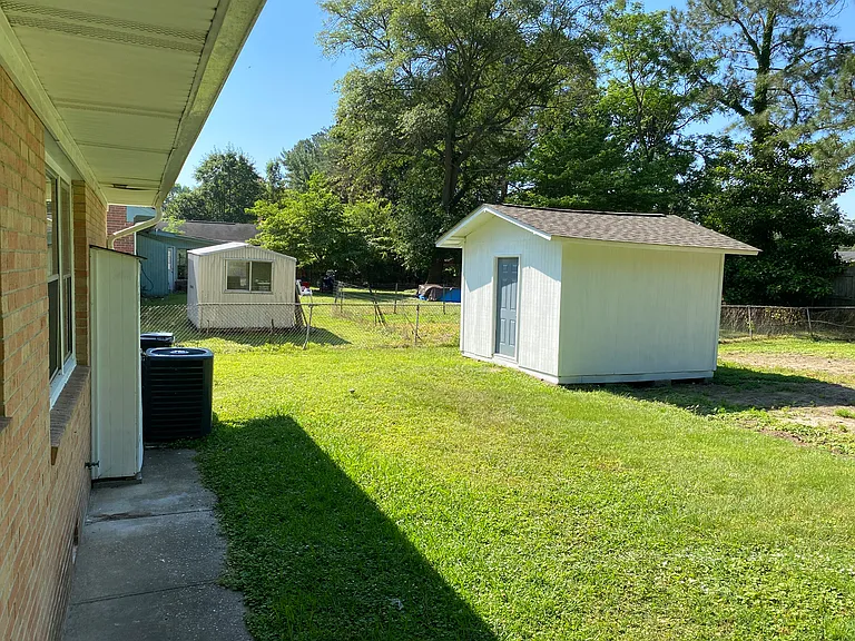109 Caran Rd — Photo 31