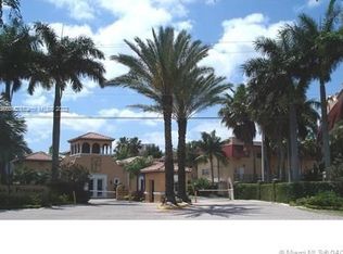 6713 N Kendall Dr APT 611, Miami, FL 33156