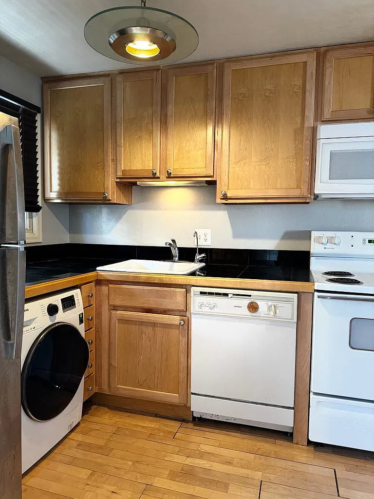 1 bed, 670 sqft, $1,850 — Photo 2