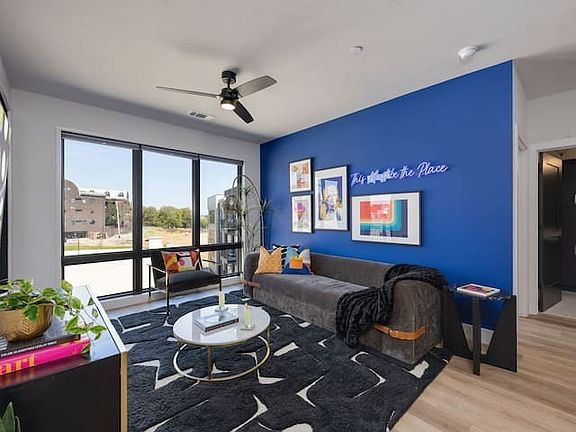3rd image of 303 31st Ave N #506