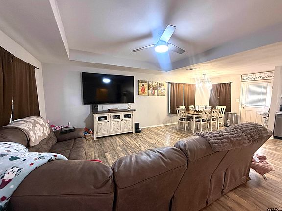 2nd image of 208 Sunny Ln