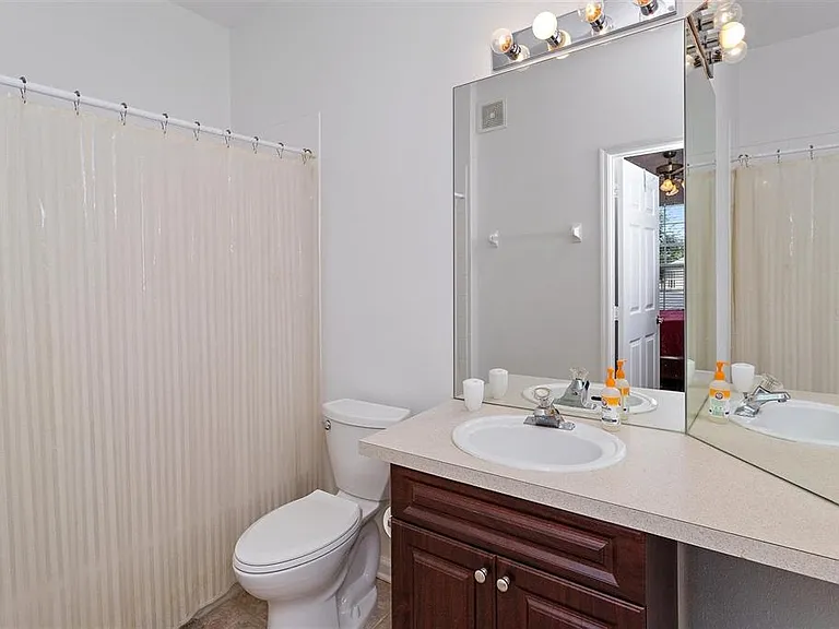 2307 Silver Palm Dr #202 — Photo 15