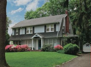 142 Ridge Rd, Valley Cottage, NY 10989