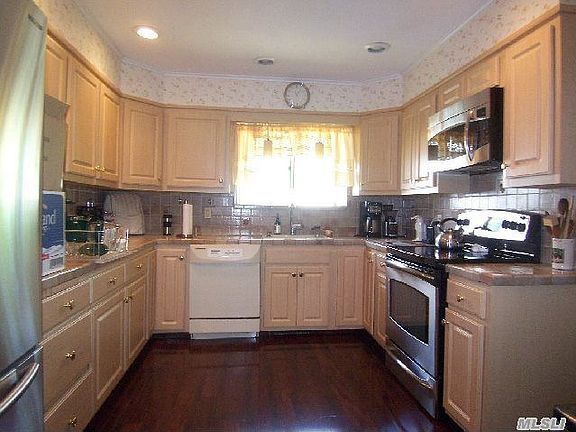 3rd image of 63 Ontario Ave