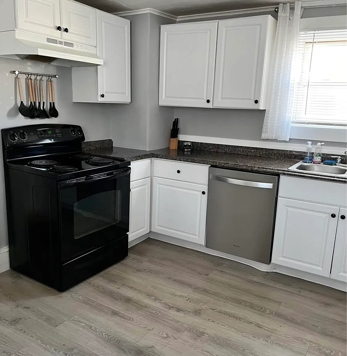2 bed, $2,200 — Photo 4