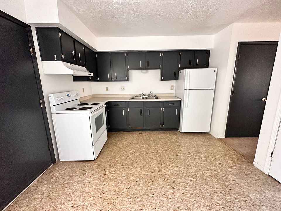 1st image of 3618 Lafayette Dr NE APT B
