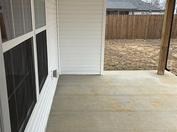 2nd image of 606 Crowder Ct