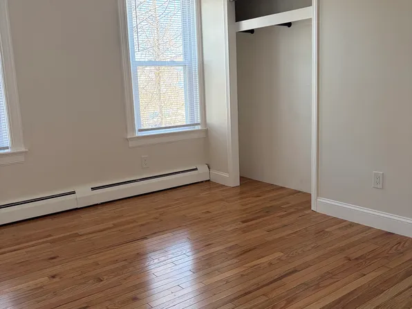 13 Orchard St Unit 1, East Providence, RI 02914