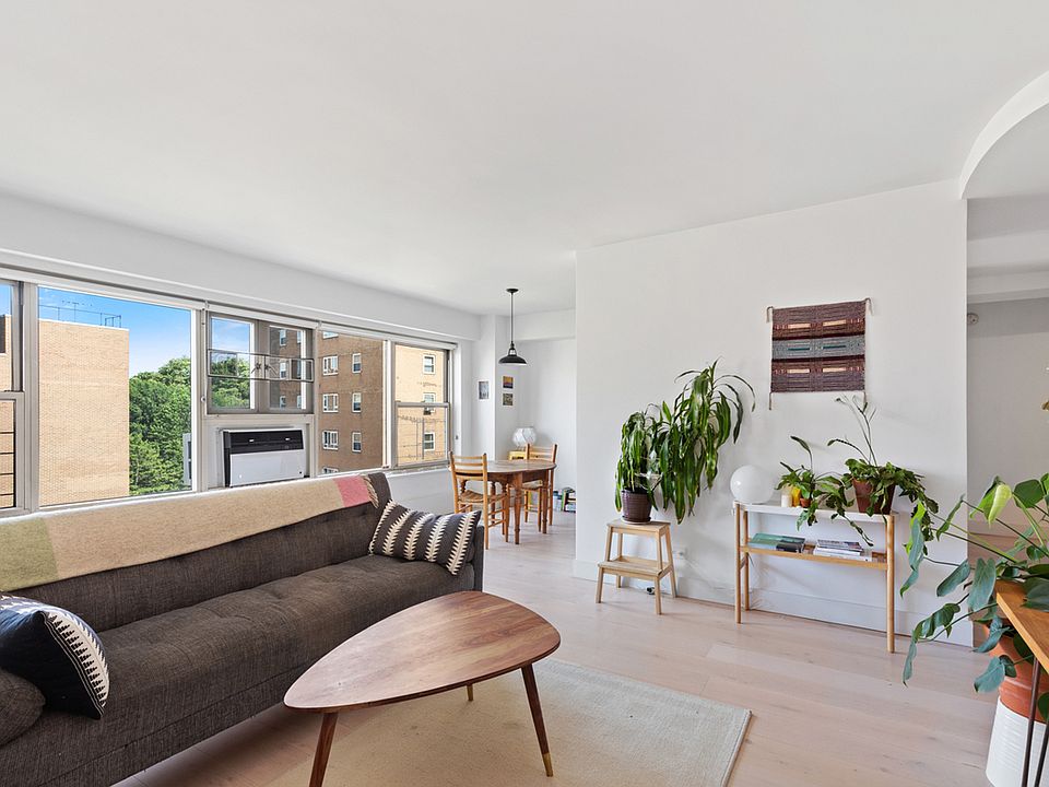 1st image of 125 Ashland Pl APT 12A