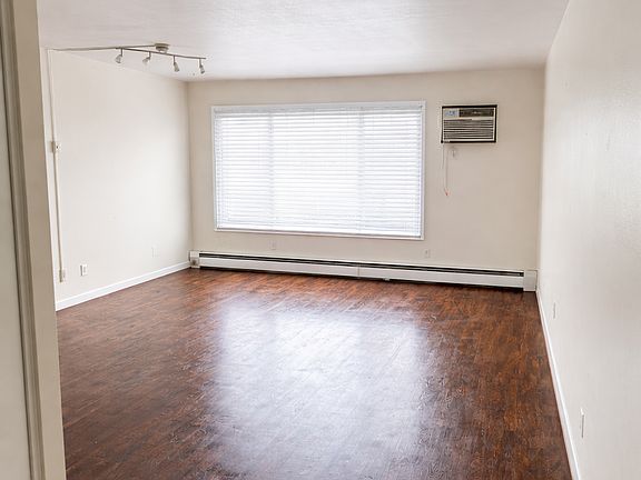 2nd image of 912 21st Ave S #304
