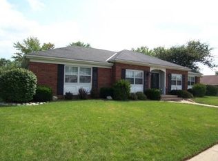 2131 Highwood Ave, Pekin, IL