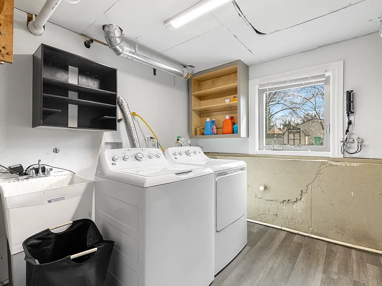8614 Lakeview Ave — Photo 6