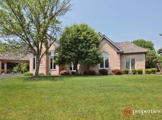 2031 Trenton Rd, Libertyville, IL 60048
