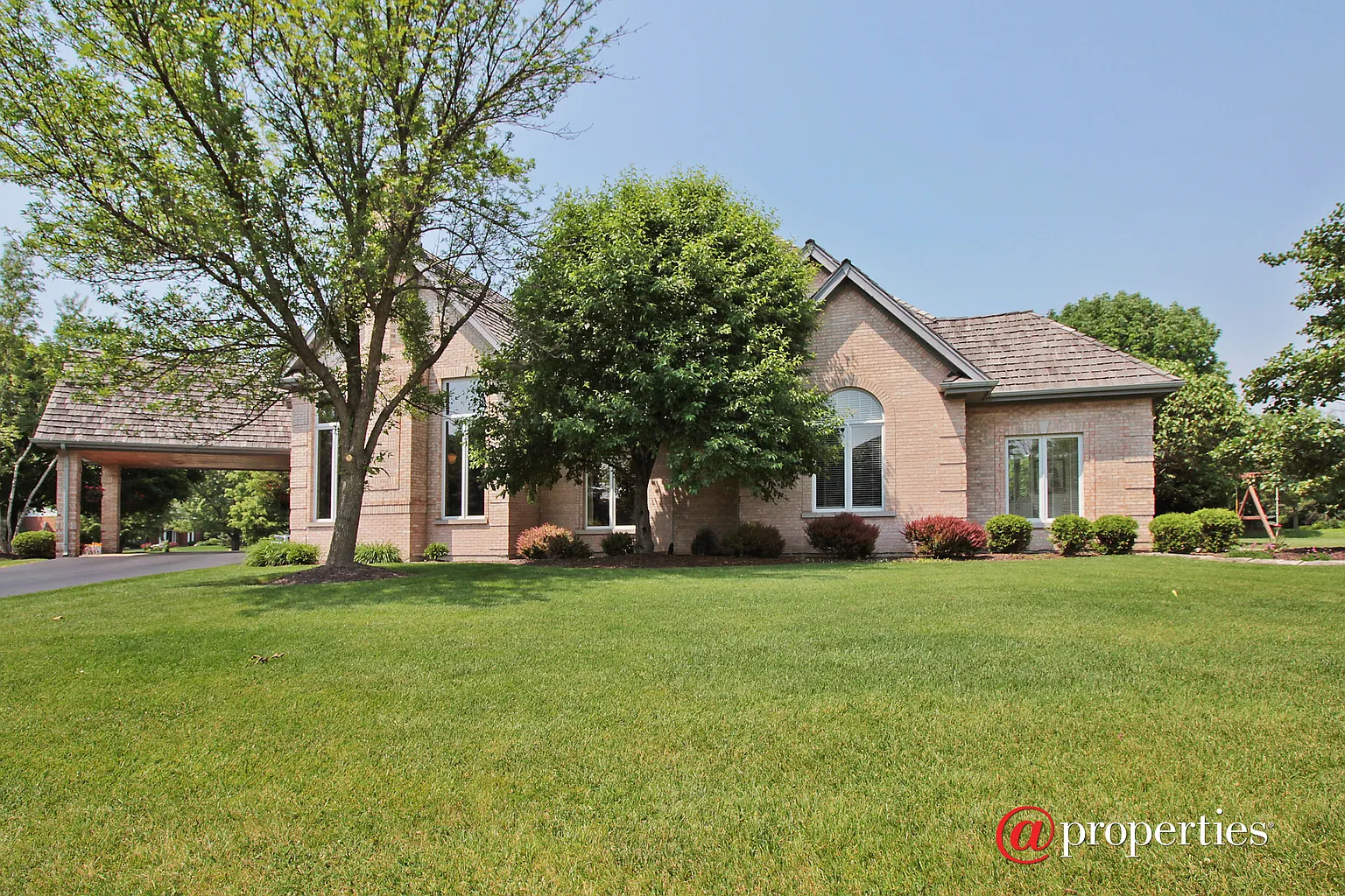 2031 Trenton Rd photo 1