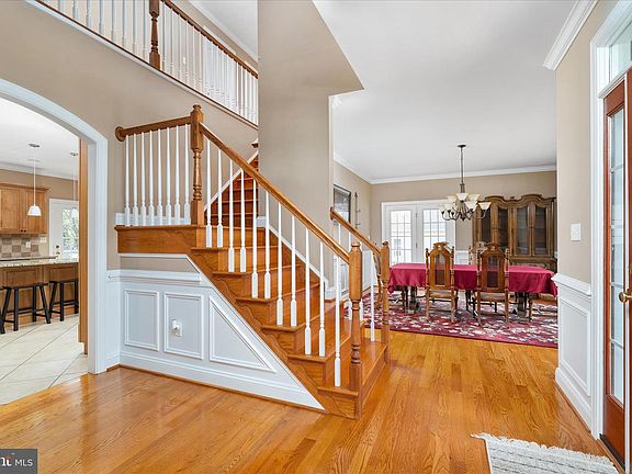5th image of 106 Doolin Ave