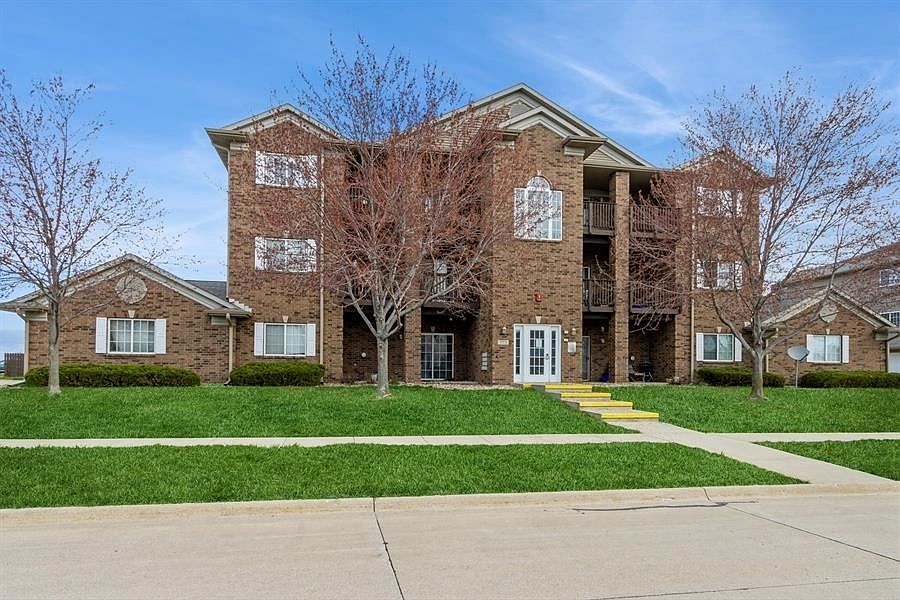 1st image of 515 Penn Ct APT 12