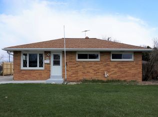 W148N8838 Jefferson Ave, Menomonee Falls, WI 53051