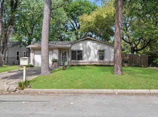 305 Dee Ln, Arlington, TX 76011