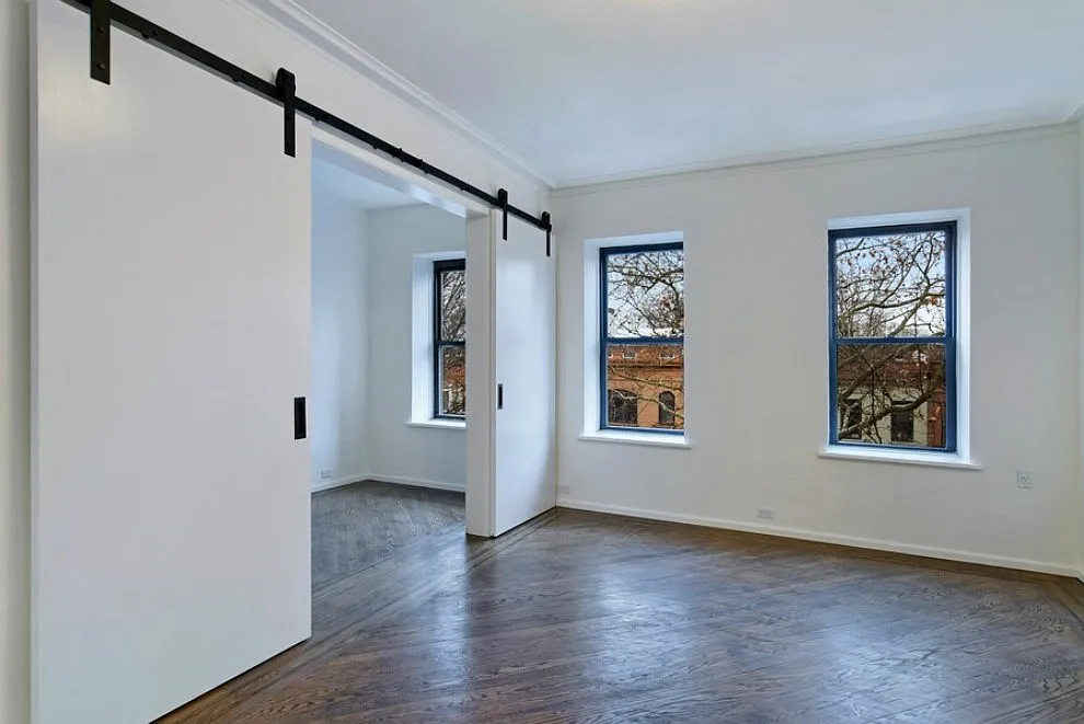 425 Hancock Street — Photo 4