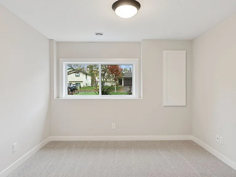 10509 Sumter Ave N — Photo 26