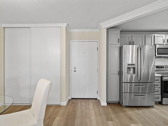 5th image of 4210 Via Arbolada Unit 124