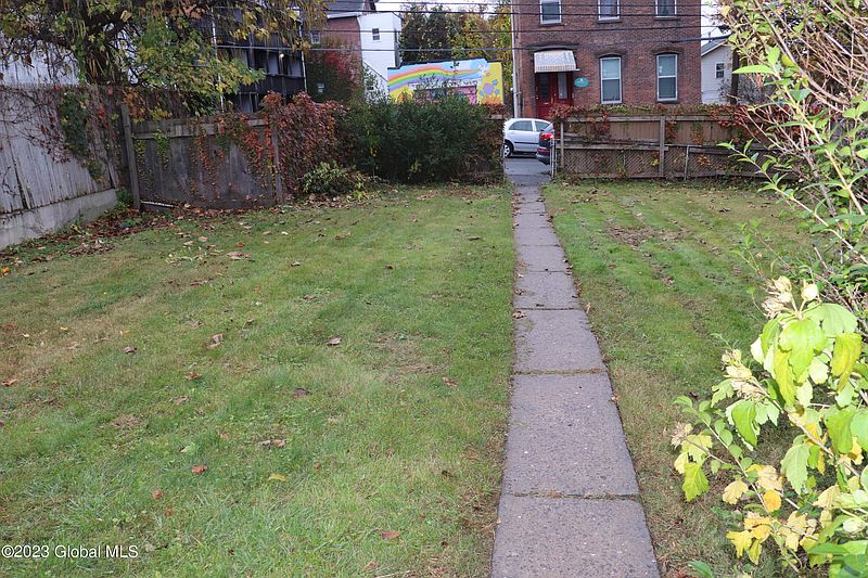 5th image of 31 Christie Street