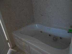 Jacuzzi Tub