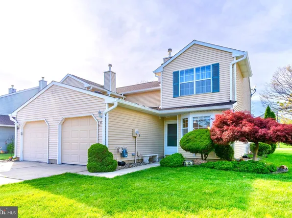 15 Roanoke Ct, Bordentown, NJ 08505