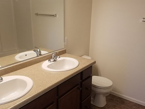 2nd image of 2525-2535 Bowen St #2525