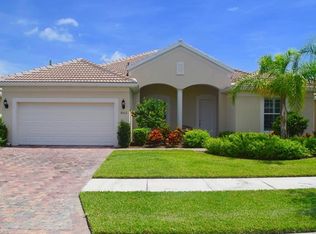 8522 Karina Ct, Naples, FL 34114