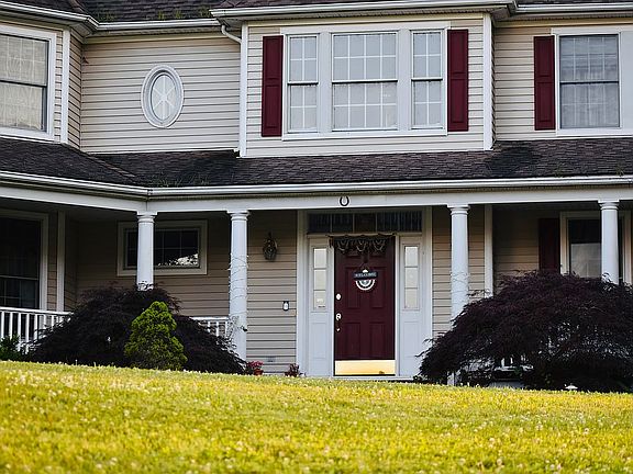 4th image of 24 Mariana Farms Dr