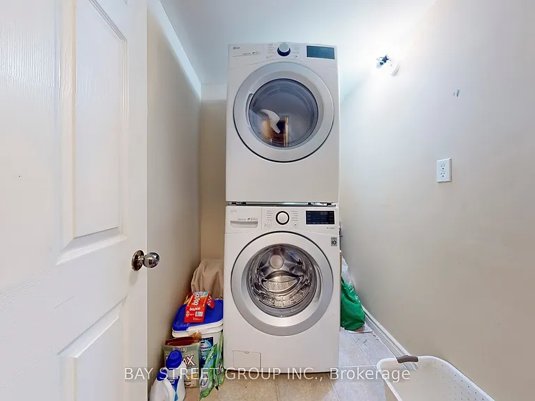 7229 Dime Cres — Photo 17