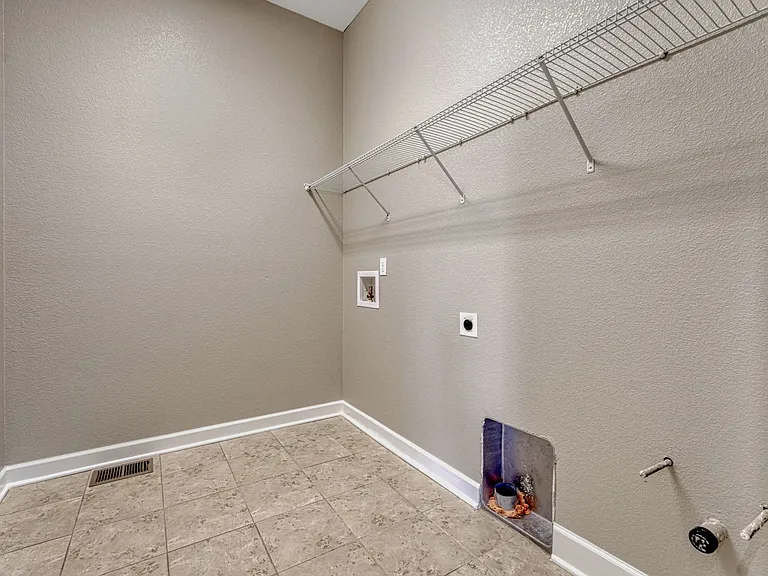14110 Sierra Ridge Cir — Photo 35