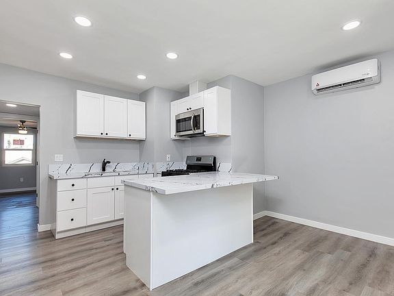 4th image of 3745 Boundary St #1