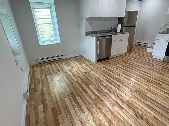 3rd image of 365 Lenni Rd #A