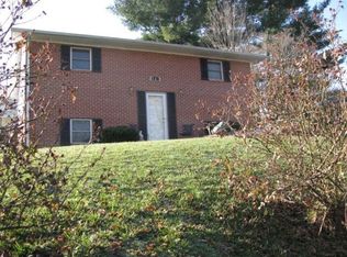 322 B St, Abingdon, VA 24210