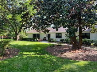 1708 Kenwood Ln, Charlottesville, VA 22901