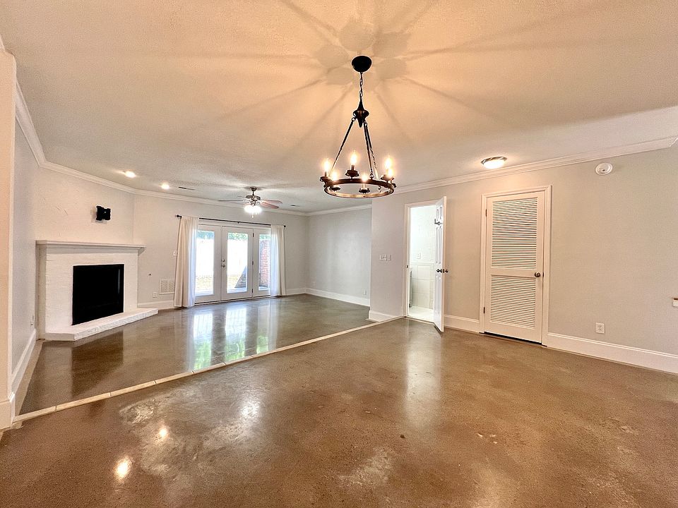 1st image of 10417 Ravenbrook Ln