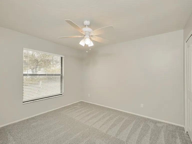 817 SW 9th Ave — Photo 14